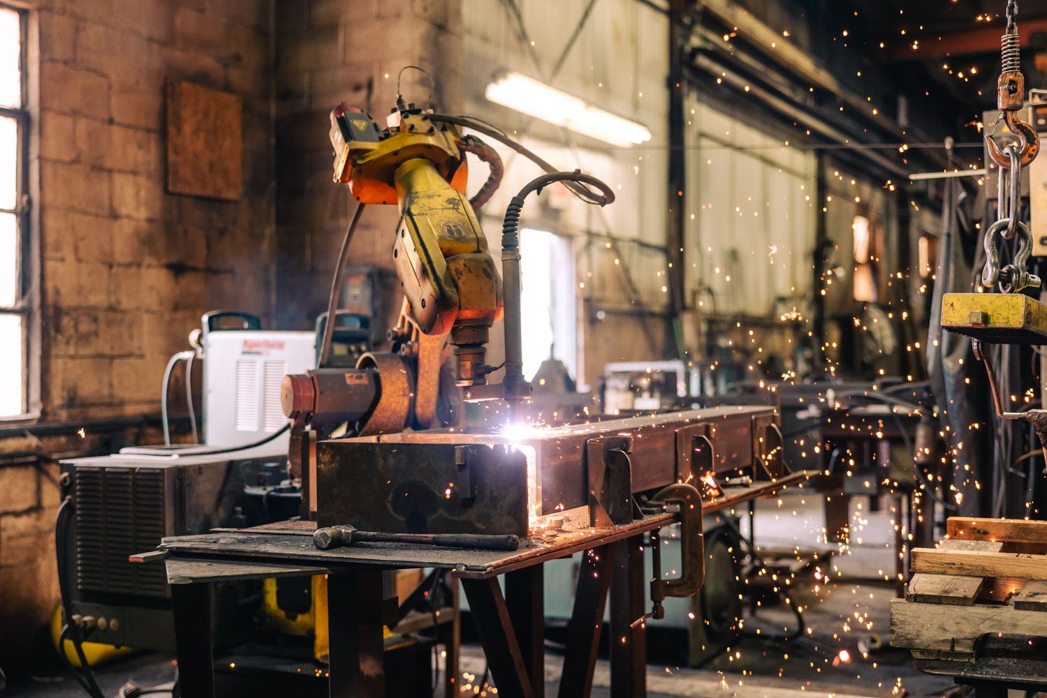 KABAR - Web Shoot - 3-23 - Robot Welders-2